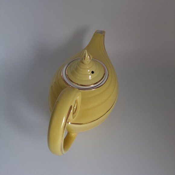 Hall Aladdin Genie Lamp Teapot Yellow Gold Trim Swirl Design Collectible Vintage - Picture 5 of 16
